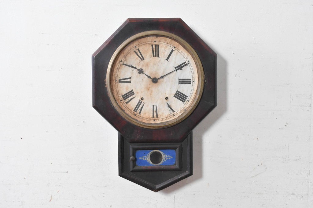 アメリカアンティーク　1900年頃　New Haven Clock Co.(ニューヘブン社)　青と金色の装飾が目を引くクラシカルな壁掛け時計　(R-091569)