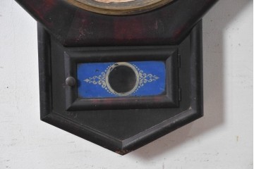アメリカアンティーク　1900年頃　New Haven Clock Co.(ニューヘブン社)　青と金色の装飾が目を引くクラシカルな壁掛け時計　(R-091569)