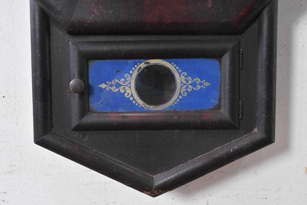 アメリカアンティーク　1900年頃　New Haven Clock Co.(ニューヘブン社)　青と金色の装飾が目を引くクラシカルな壁掛け時計　(R-091569)