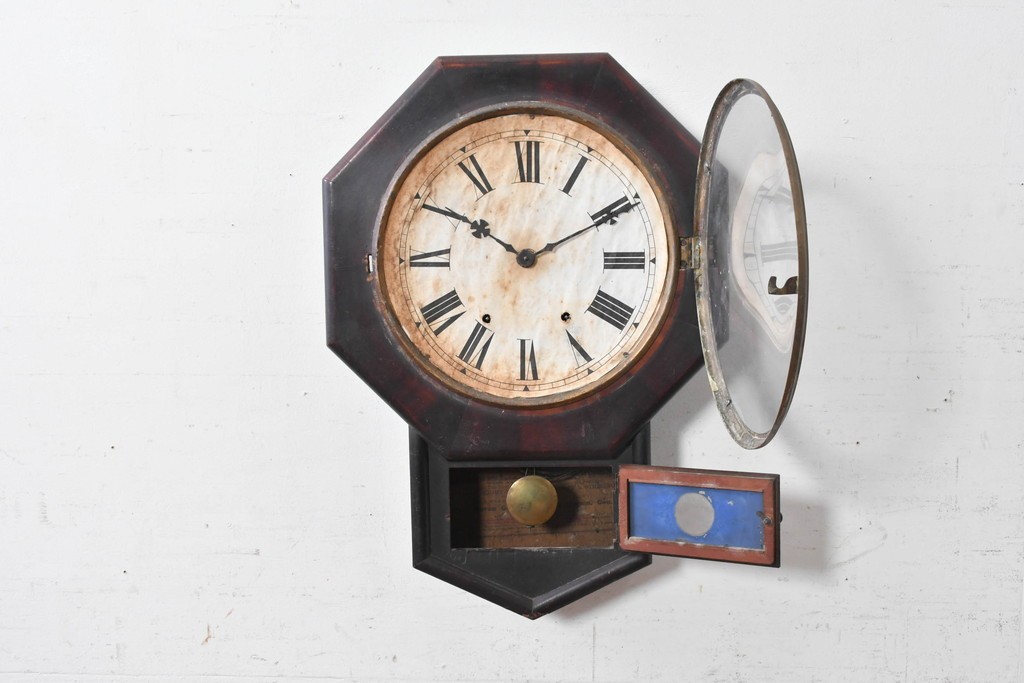 アメリカアンティーク　1900年頃　New Haven Clock Co.(ニューヘブン社)　青と金色の装飾が目を引くクラシカルな壁掛け時計　(R-091569)