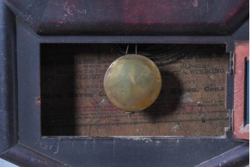 アメリカアンティーク　1900年頃　New Haven Clock Co.(ニューヘブン社)　青と金色の装飾が目を引くクラシカルな壁掛け時計　(R-091569)