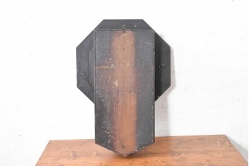アメリカアンティーク　1900年頃　New Haven Clock Co.(ニューヘブン社)　青と金色の装飾が目を引くクラシカルな壁掛け時計　(R-091569)