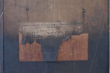 アメリカアンティーク　1880年から1890年頃　E.N.WELCH(ウェルチ)社　八角形のフォルムと金色の縁取りがクラシカルな壁掛け時計　(R-091572)