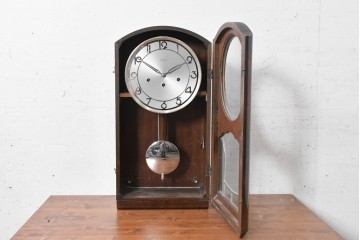 ドイツアンティーク　1930年から1950年頃　KIENZLE(キンツレ)　木製ケースとシルバーの文字盤がお洒落な掛け時計　(R-091573)
