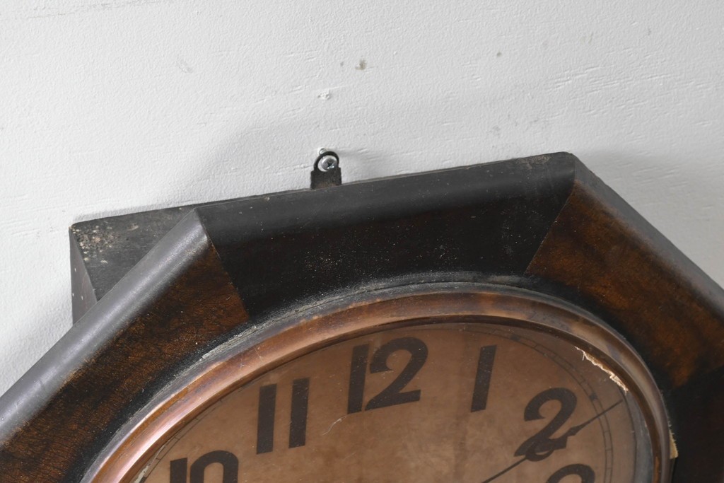 アメリカアンティーク　1900年頃　New Haven Clock Co.(ニューヘブン社)　八角形の木製ケースがレトロな振り子式掛け時計　(R-091574)