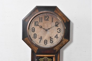 アメリカアンティーク　1900年頃　New Haven Clock Co.(ニューヘブン社)　八角形の木製ケースがレトロな振り子式掛け時計　(R-091574)