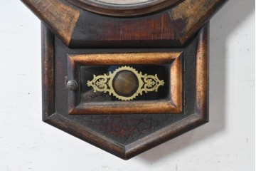 アメリカアンティーク　1900年頃　New Haven Clock Co.(ニューヘブン社)　八角形の木製ケースがレトロな振り子式掛け時計　(R-091574)