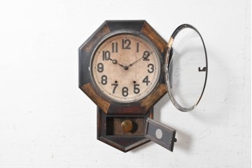 アメリカアンティーク　1900年頃　New Haven Clock Co.(ニューヘブン社)　八角形の木製ケースがレトロな振り子式掛け時計　(R-091574)