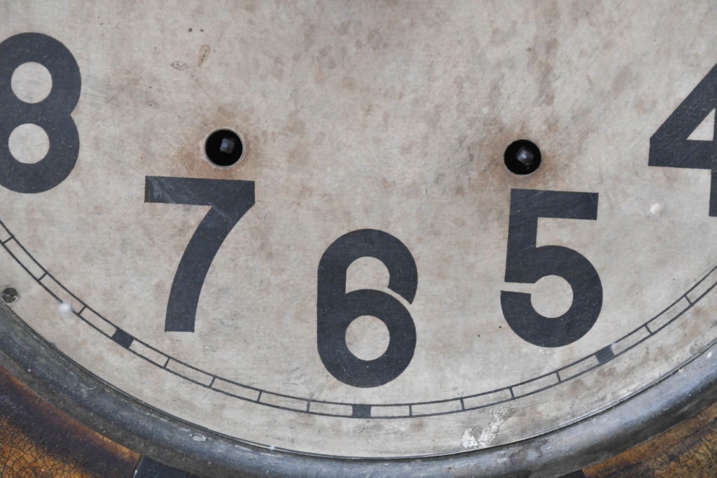 アメリカアンティーク　1900年頃　New Haven Clock Co.(ニューヘブン社)　八角形の木製ケースがレトロな振り子式掛け時計　(R-091574)