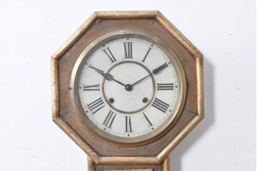 アメリカアンティーク　1900年頃　WATERBURY CLOCK CO.(ウォーターベリー)　八角形のケースとゴールドの縁取りがクラシカルな掛け時計　(R-091575)