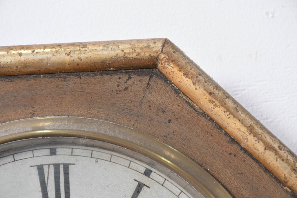 アメリカアンティーク　1900年頃　WATERBURY CLOCK CO.(ウォーターベリー)　八角形のケースとゴールドの縁取りがクラシカルな掛け時計　(R-091575)
