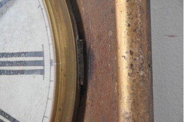 アメリカアンティーク　1900年頃　WATERBURY CLOCK CO.(ウォーターベリー)　八角形のケースとゴールドの縁取りがクラシカルな掛け時計　(R-091575)