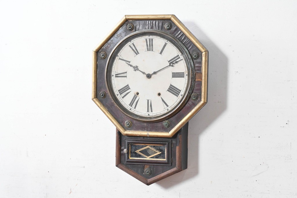 アメリカアンティーク　1900年頃　New Haven Clock Co.(ニューヘブン社)　八角形のケースが印象的な掛け時計　(R-091577)