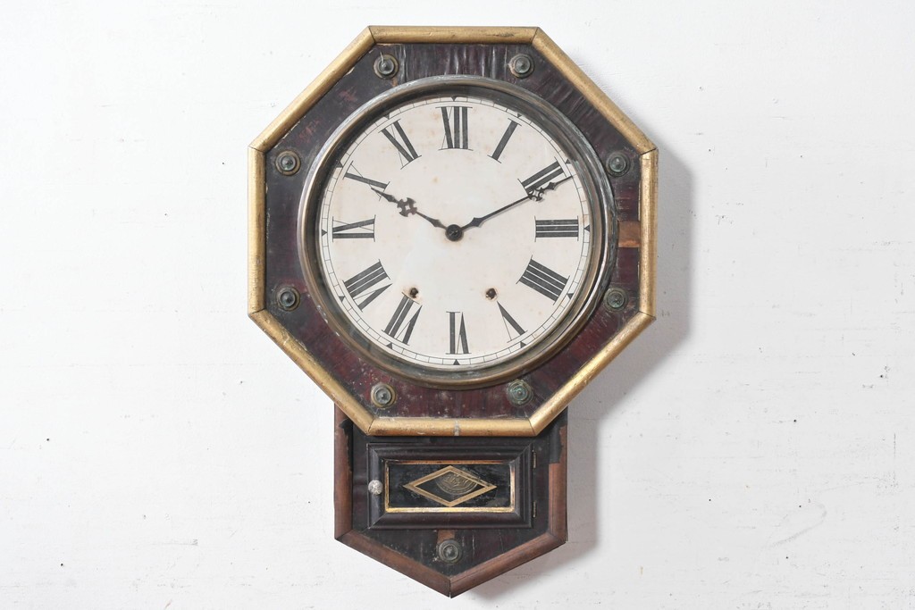 アメリカアンティーク　1900年頃　New Haven Clock Co.(ニューヘブン社)　八角形のケースが印象的な掛け時計　(R-091577)