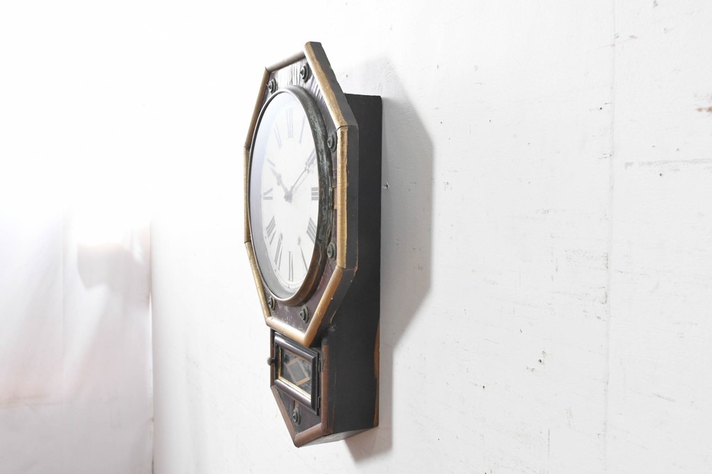 アメリカアンティーク　1900年頃　New Haven Clock Co.(ニューヘブン社)　八角形のケースが印象的な掛け時計　(R-091577)