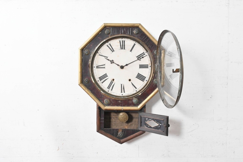 アメリカアンティーク　1900年頃　New Haven Clock Co.(ニューヘブン社)　八角形のケースが印象的な掛け時計　(R-091577)