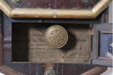 アメリカアンティーク　1900年頃　New Haven Clock Co.(ニューヘブン社)　八角形のケースが印象的な掛け時計　(R-091577)