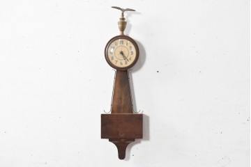 アメリカヴィンテージ　William L. Gilbert Clock Company(ウィリアム・L・ギルバート・クロック・カンパニー)　バンジョークロック　鷲飾りが印象的な掛け時計　(R-091579) 　