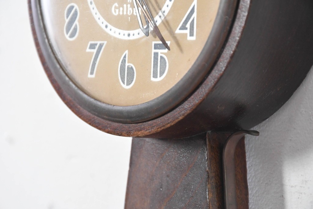 アメリカヴィンテージ　William L. Gilbert Clock Company(ウィリアム・L・ギルバート・クロック・カンパニー)　バンジョークロック　鷲飾りが印象的な掛け時計　(R-091579) 　
