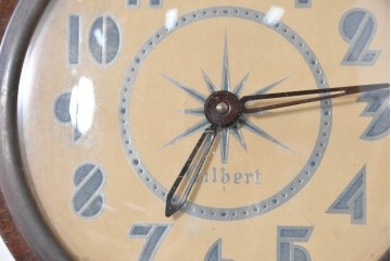 アメリカヴィンテージ　William L. Gilbert Clock Company(ウィリアム・L・ギルバート・クロック・カンパニー)　バンジョークロック　鷲飾りが印象的な掛け時計　(R-091579) 　