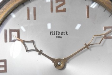 アメリカヴィンテージ　William L. Gilbert Clock Company(ウィリアム・L・ギルバート・クロック・カンパニー)　バンジョークロック　イーグル装飾と風景画をあしらった掛け時計　(R-091580)