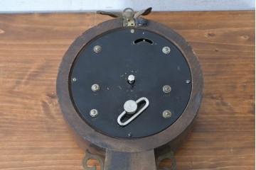 アメリカヴィンテージ　William L. Gilbert Clock Company(ウィリアム・L・ギルバート・クロック・カンパニー)　バンジョークロック　イーグル装飾と風景画をあしらった掛け時計　(R-091580)