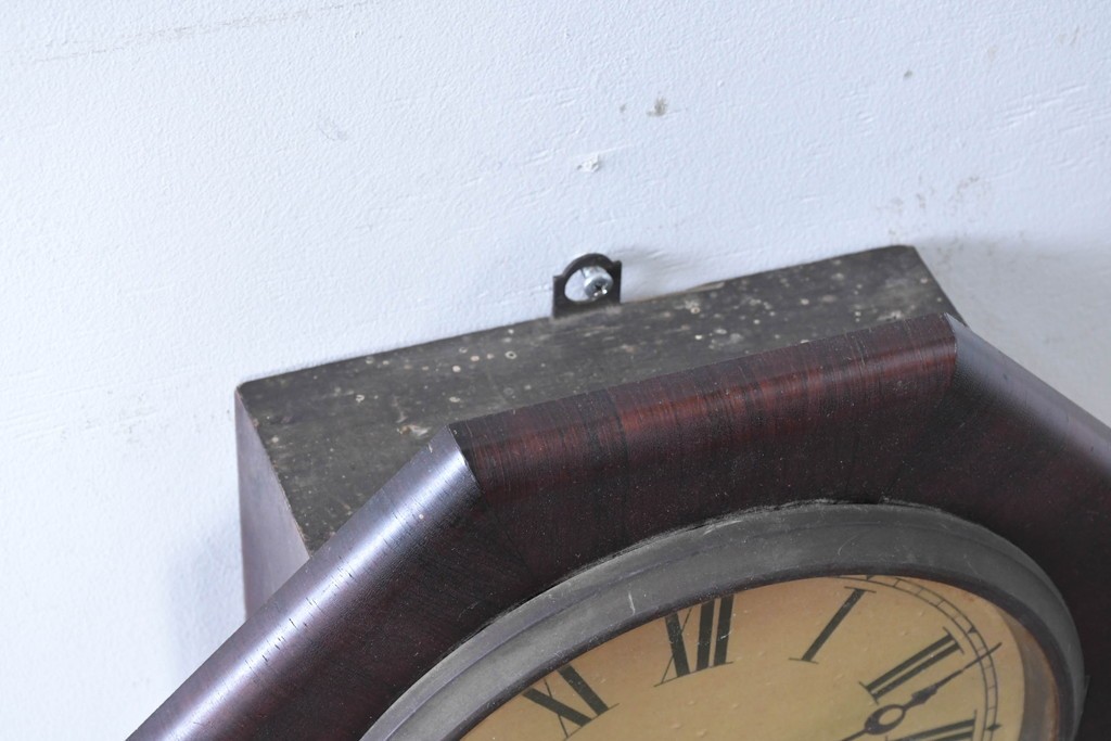 アメリカアンティーク　1880年から1900年頃　New Haven Clock Co.(ニューヘブン社)　八角形のケースがレトロな掛け時計　(R-091581)