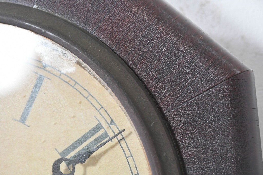 アメリカアンティーク　1880年から1900年頃　New Haven Clock Co.(ニューヘブン社)　八角形のケースがレトロな掛け時計　(R-091581)