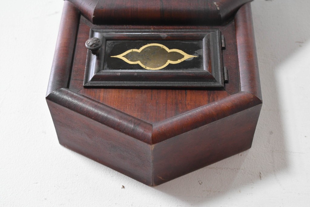 アメリカアンティーク　1880年から1900年頃　New Haven Clock Co.(ニューヘブン社)　八角形のケースがレトロな掛け時計　(R-091581)