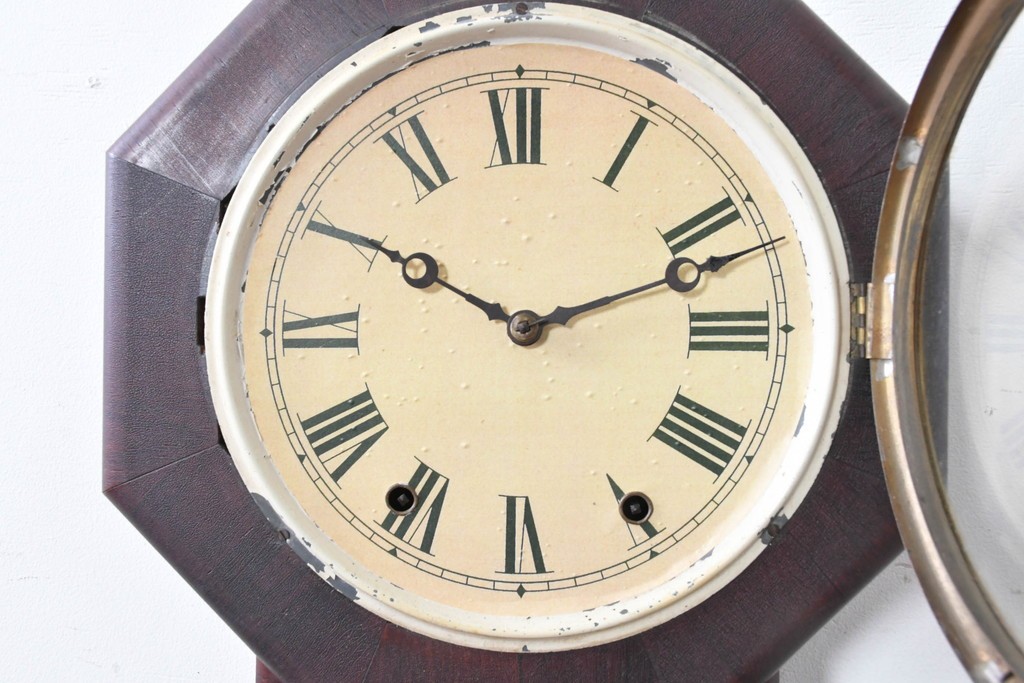 アメリカアンティーク　1880年から1900年頃　New Haven Clock Co.(ニューヘブン社)　八角形のケースがレトロな掛け時計　(R-091581)