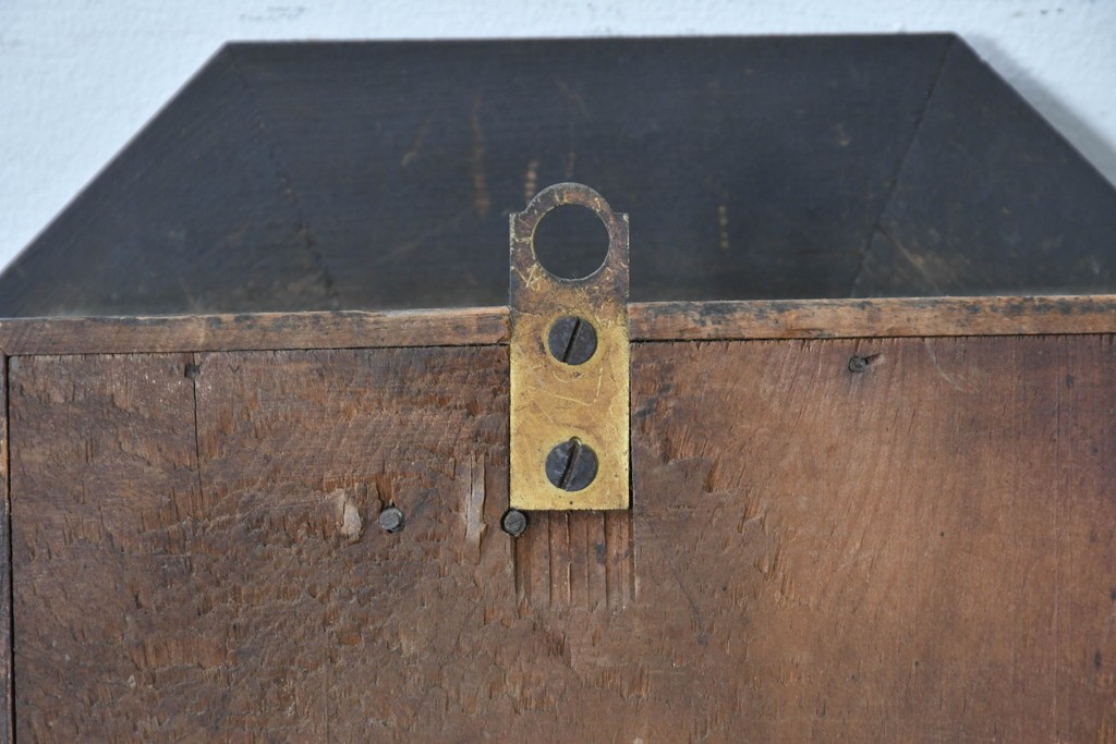 アメリカアンティーク　1880年から1900年頃　New Haven Clock Co.(ニューヘブン社)　八角形のケースがレトロな掛け時計　(R-091581)