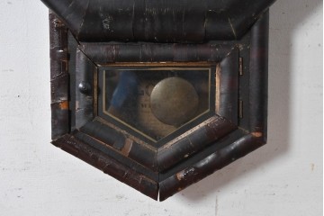  アメリカアンティーク　1890年から1900年頃　E. N. Welch Manufacturing Co.　カレンダー付き　存在感のある八角形ケースの振り子時計　(R-091585)