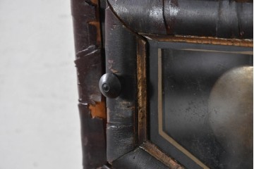  アメリカアンティーク　1890年から1900年頃　E. N. Welch Manufacturing Co.　カレンダー付き　存在感のある八角形ケースの振り子時計　(R-091585)