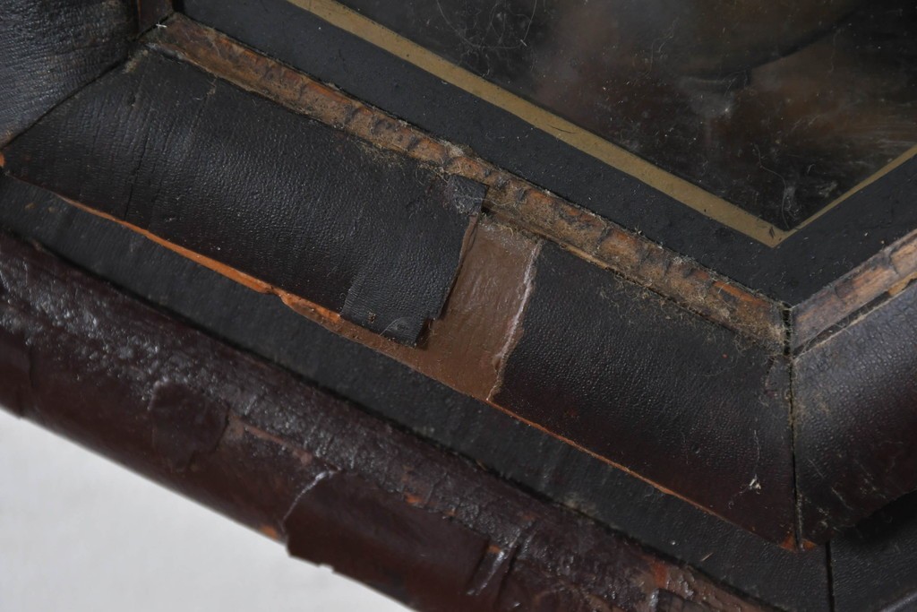  アメリカアンティーク　1890年から1900年頃　E. N. Welch Manufacturing Co.　カレンダー付き　存在感のある八角形ケースの振り子時計　(R-091585)