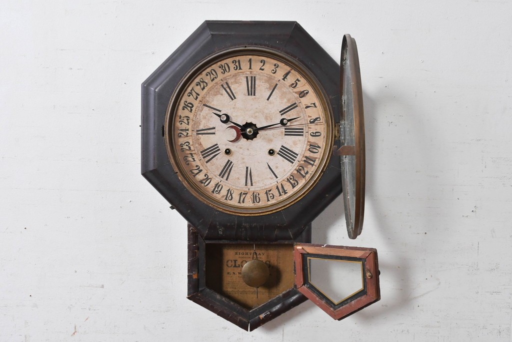  アメリカアンティーク　1890年から1900年頃　E. N. Welch Manufacturing Co.　カレンダー付き　存在感のある八角形ケースの振り子時計　(R-091585)