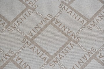 中古　イタリア製　美品　エンボスレザー張りのボックス型1人掛けソファ　定価約190万円　(R-091588)