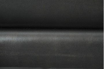 中古　イタリア製　美品　エンボスレザー張りのボックス型1人掛けソファ　定価約190万円　(R-091589)