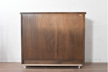中古　三越家具　COUNTRY HOUSE(カントリーハウス)　Brugge(ブルージュ)　ステンドグラス扉のサイドボード　(R-091593)