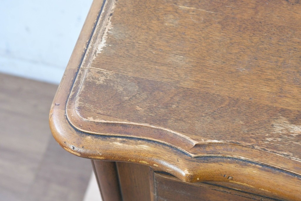 中古　アメリカ製　ETHAN ALLEN(イーセンアーレン)　パネル扉のサイドキャビネット　(R-091594)
