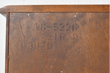 中古　アメリカ製　ETHAN ALLEN(イーセンアーレン)　パネル扉のサイドキャビネット　(R-091594)