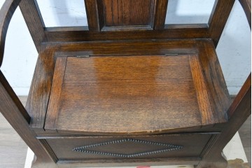 イギリスアンティーク　1940年頃　希少デザイン　ナラ材　多機能デザインが魅力のクラシカルなホールシート　(R-091596)