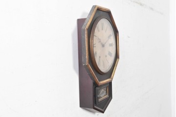 アメリカアンティーク　1900年頃　New Haven Clock Co.(ニューヘブン社)　八角形のシルエットと金色のフレームがクラシカルな壁掛け時計　(R-091599)