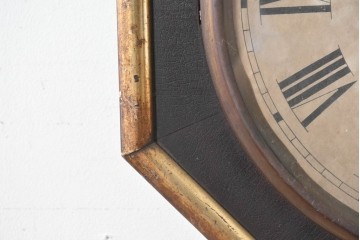 アメリカアンティーク　1900年頃　New Haven Clock Co.(ニューヘブン社)　八角形のシルエットと金色のフレームがクラシカルな壁掛け時計　(R-091599)