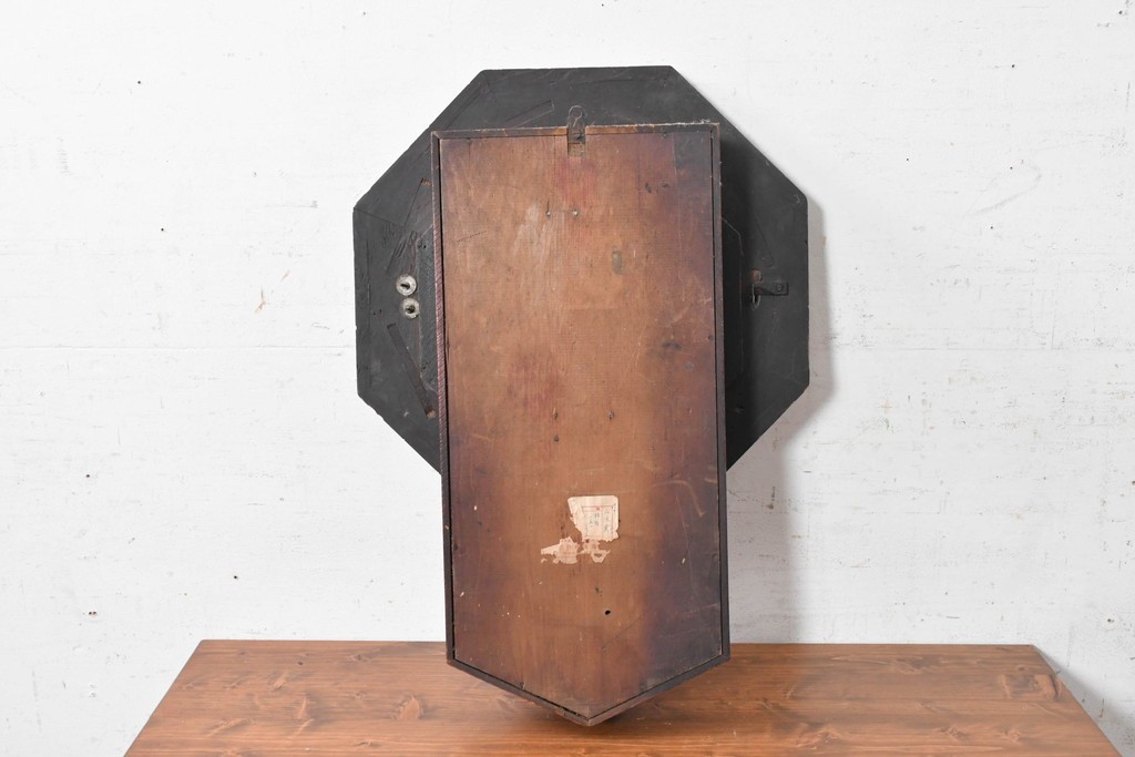 アメリカアンティーク　1900年頃　New Haven Clock Co.(ニューヘブン社)　八角形のシルエットと金色のフレームがクラシカルな壁掛け時計　(R-091599)