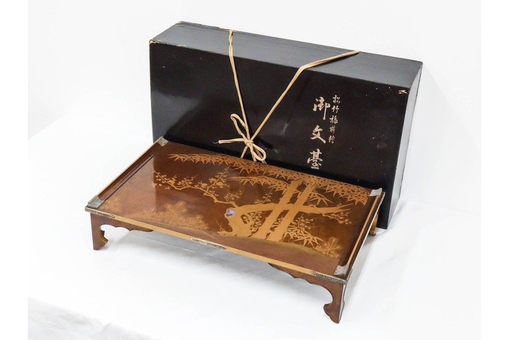 時代物　明治から大正期　松竹梅蒔絵と螺鈿のきらめきが美しい総梨地の御文台　外箱付き　(R-091607)