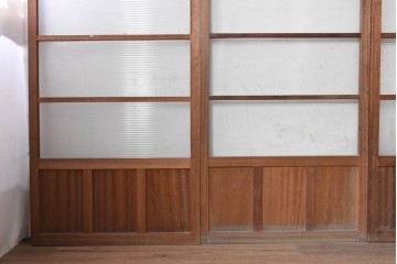 ヴィンテージ建具　昭和中期　モールガラスと木の風合いが味わい深いガラス戸4枚セット　(R-091652)