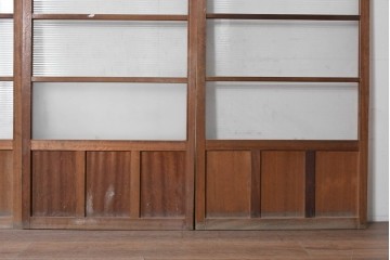 ヴィンテージ建具　昭和中期　モールガラスと木の風合いが味わい深いガラス戸4枚セット　(R-091652)