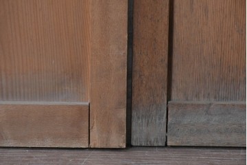 ヴィンテージ建具　昭和中期　横桟入りのレトロなガラス戸2枚セット　(R-091654)