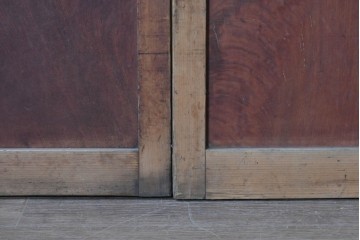 アンティーク建具　昭和初期から昭和中期　素朴な木の風合いを楽しむレトロな格子ガラス戸2枚セット　(R-091655)