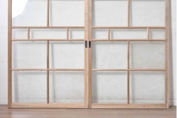 ヴィンテージ建具　昭和中期から昭和後期　レトロモダンな桟組みが魅力のガラス戸2枚セット　(R-091656)